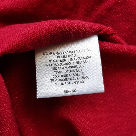 Jaclyn Smith Red Metallic Button up Sweater Cardigan -  Valentine's Day Perfect - Picture 7 of 9